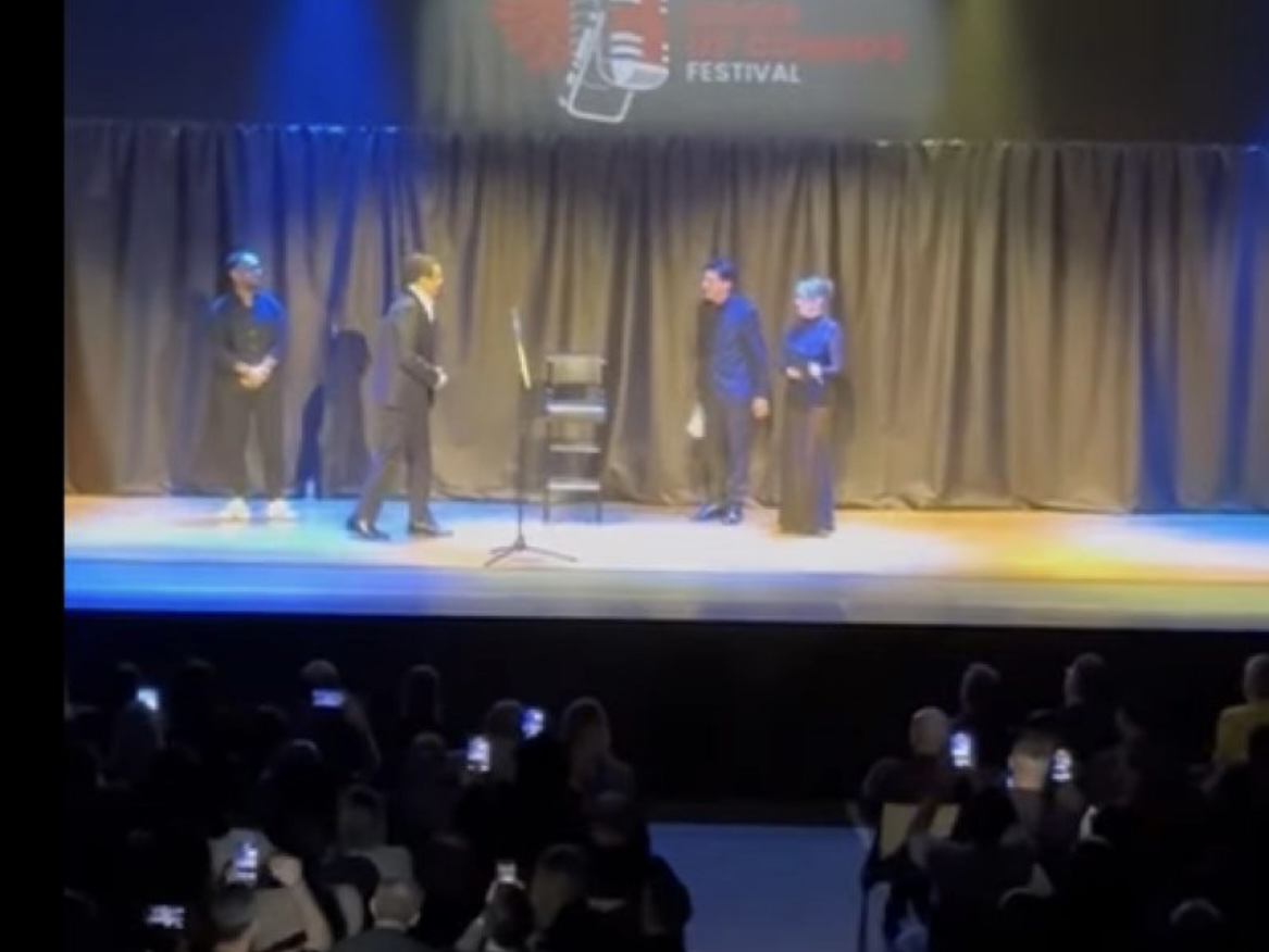 Albin Kurti merr pjesë në festivalin e komedisë në Zvicër