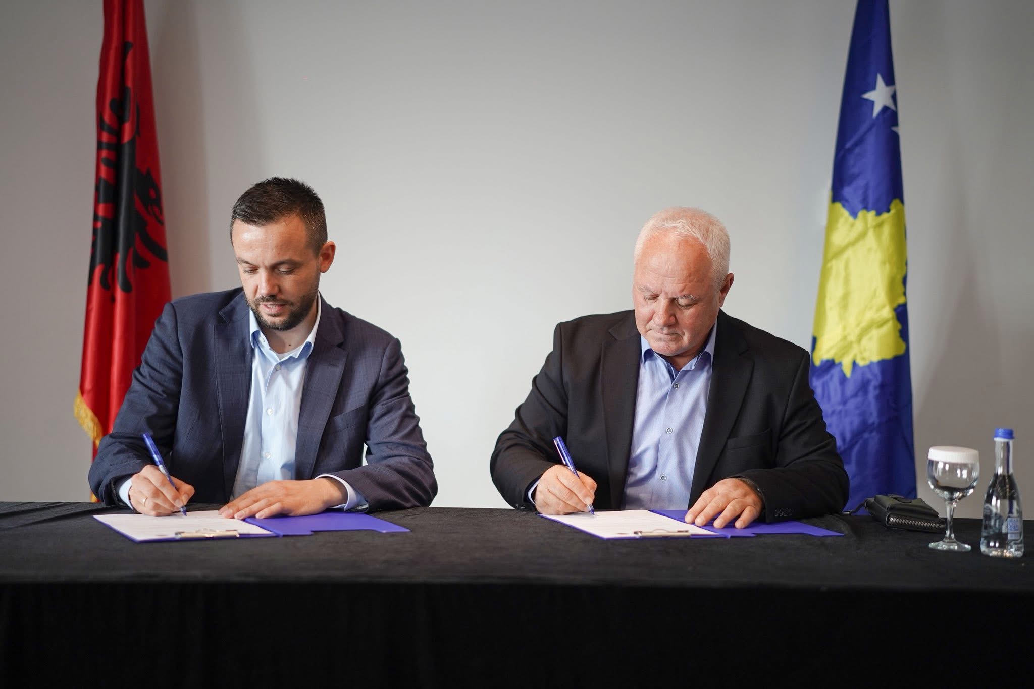 AAK Bashkohet në Koalicion për Mbështetjen e Tahirit në Balotazh