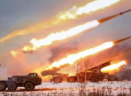 Aeroplan i SHBA kryen fluturim mbi ujërat e Detit të Zi