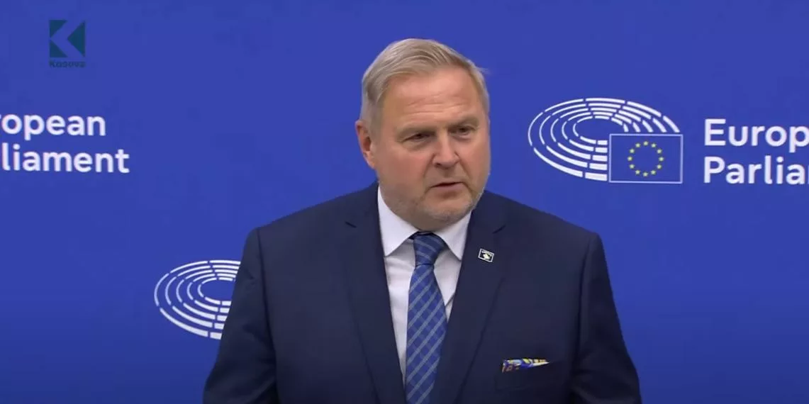 BE-ja ftohet të rishikojë sanksionet ndaj Kosovës