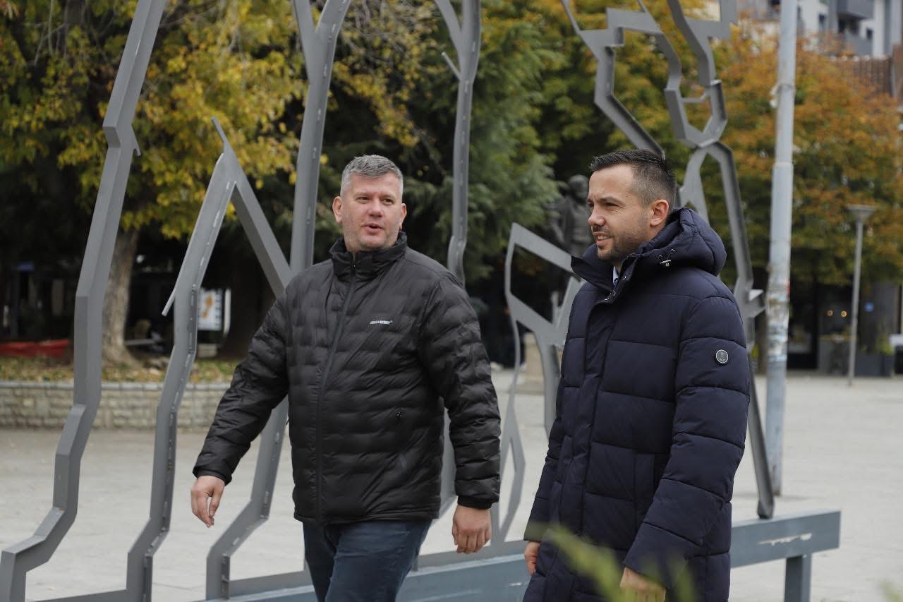 Prof. Kutllovci: Mitrovica kërkon lider që bashkon qytetarët