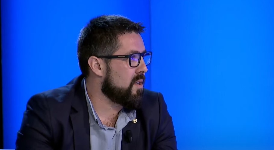 Krasniqi kërkon mbështetje nga opozita për Konjufcën