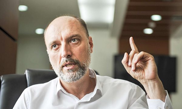 Ymeri: Osmani dhe Kurti vonojnë për përfitime personale