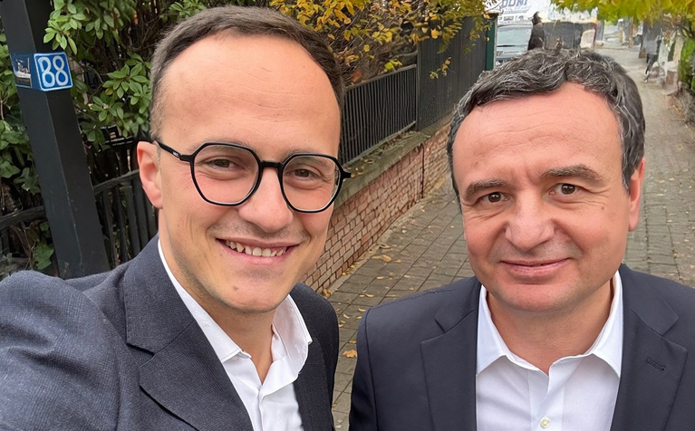 Alban Hyseni dhe Albin Kurti mbyllin fushatën në Mitrovicë
