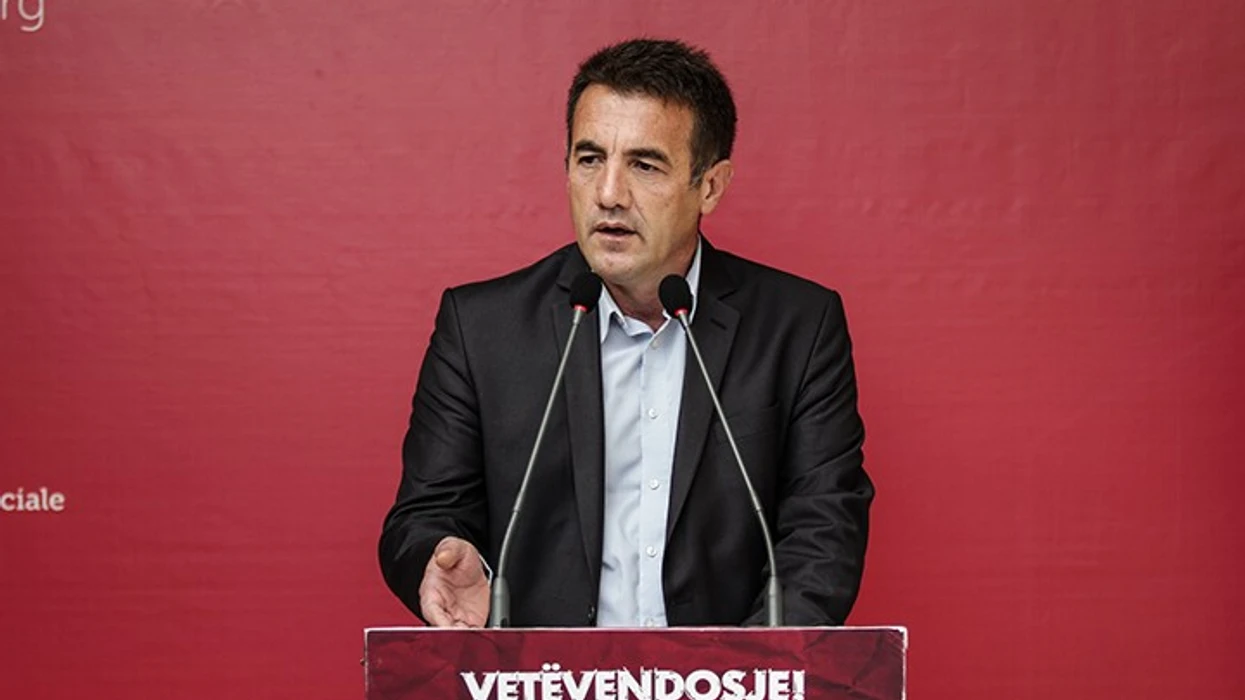 Akuzat e LVV-së: Mjekë të LDK-së e PDK-së lëshojnë vërtetime