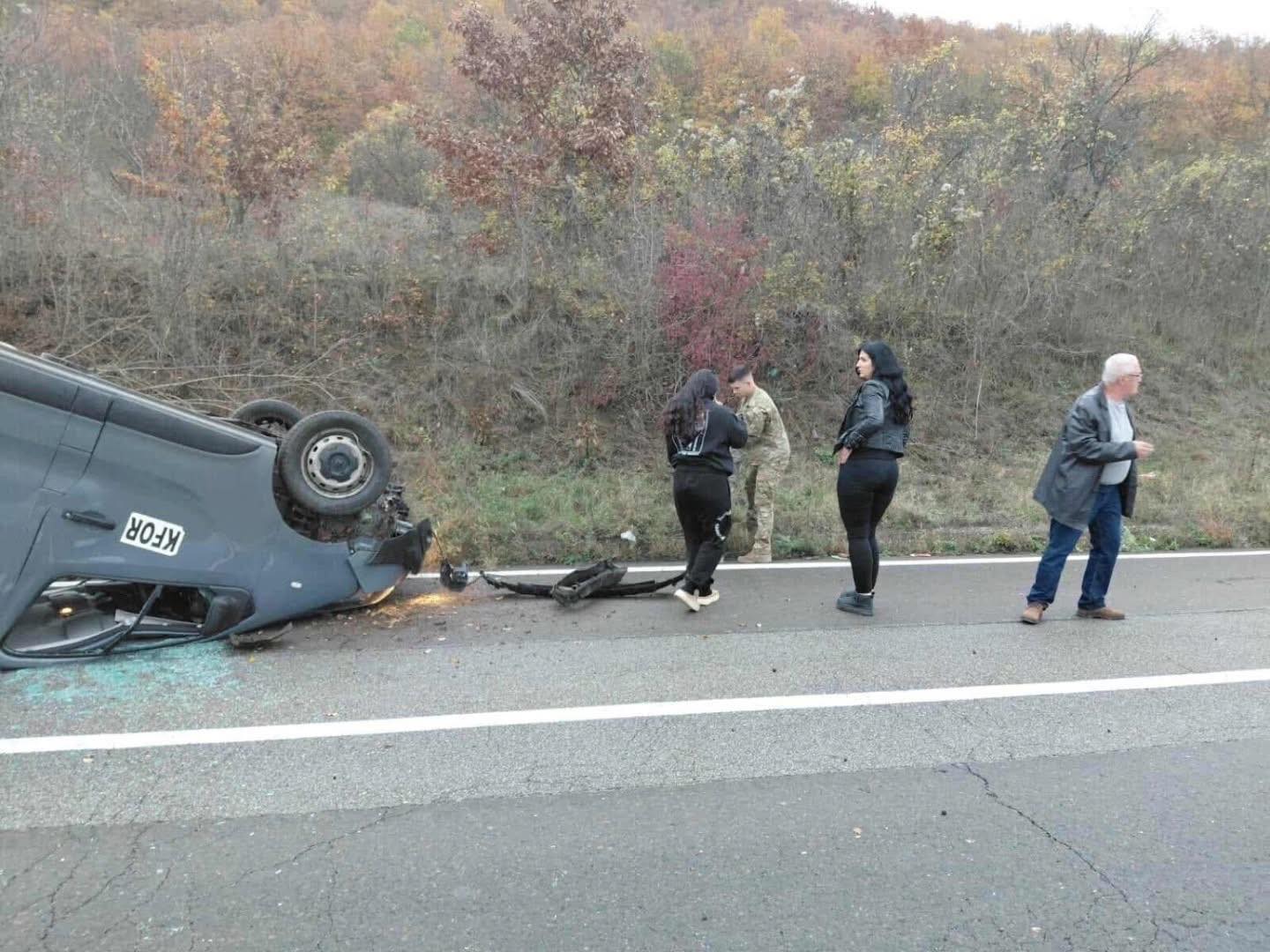 Automjet i KFOR-it përfshihet në aksident në rrugën Mitrovicë-Leposaviq