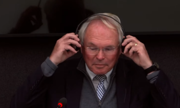 Ish-diplomati amerikan Hill dëshmon për ditën e tretë në Speciale