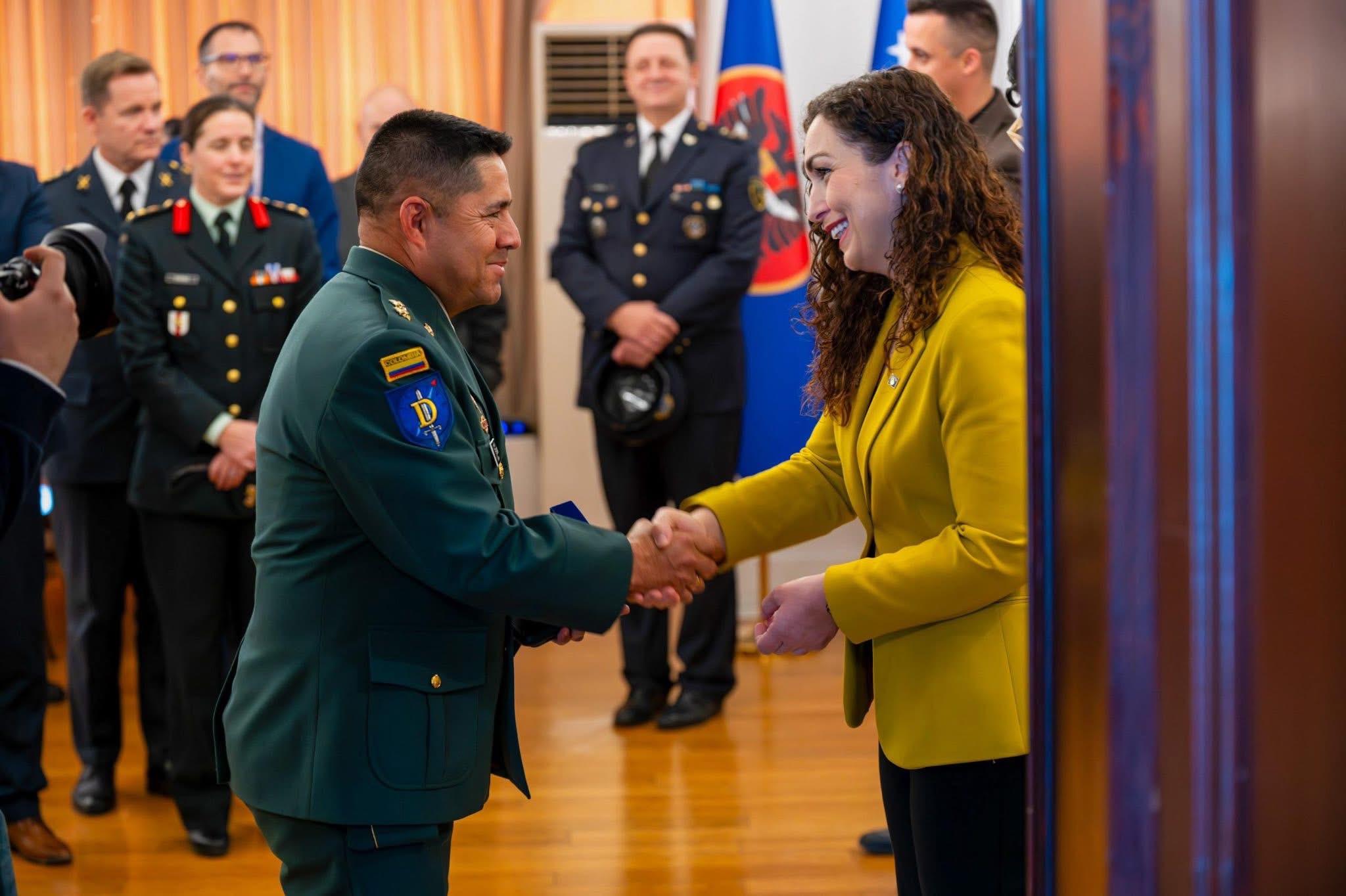 Vizita e oficerëve ndërkombëtarë, Osmani thekson rëndësinë për Kosovën