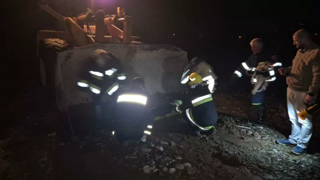 Grua e pajetë zbulohet në lumin Shkumbin