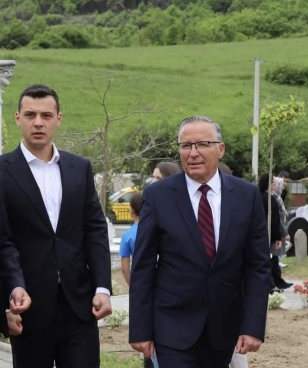 Endrit Thaçi përgëzon Hamzën për lidership të përkushtuar