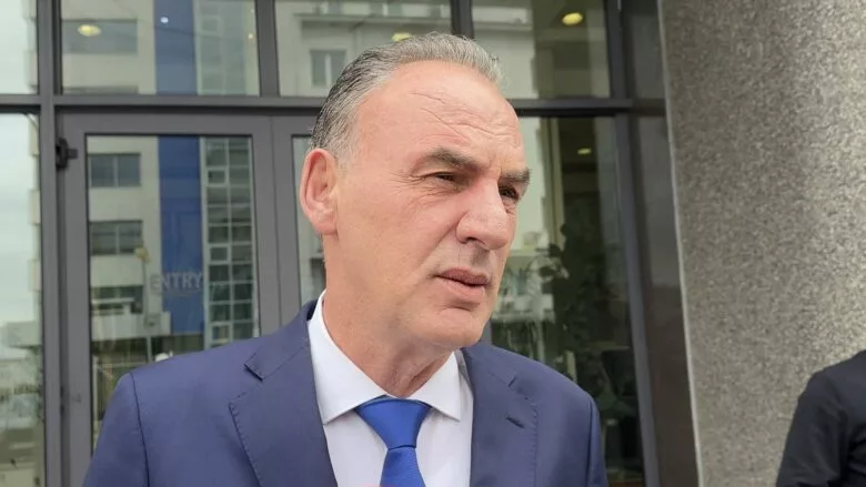 Limaj: Thirrje për bashkim të opozitës për ndryshim politik