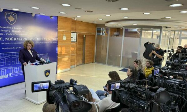 Deputetja Hajdari kritikon prokurorin Gashi, përmend Isufajn