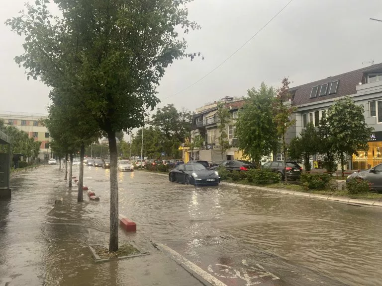IHMK: Reshjet e shiut mund të shkaktojnë përmbytje në Kosovë
