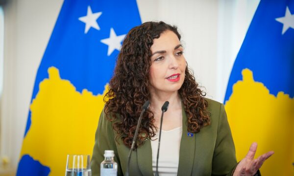 Osmani: Nuk jam përgjegjëse për vonesën, pres seancën në kohë