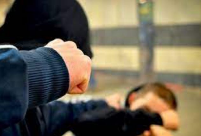 Të mitur rrihet në veri, dërgohet në spital për trajtim