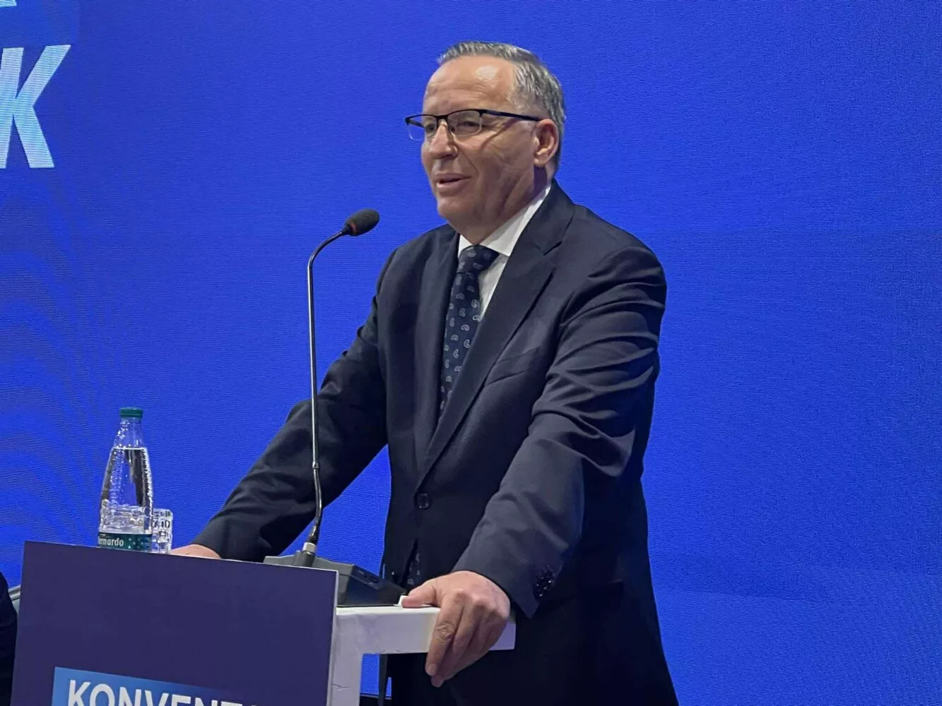 Bedri Hamza: PDK-ja bazohet në sakrificën e aktivistëve