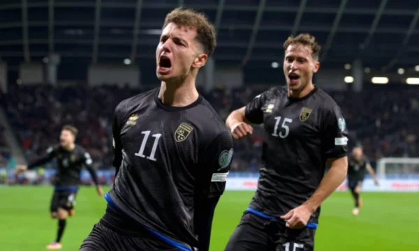 Tensionet rriten në Beograd pas plejofit të Kosovës