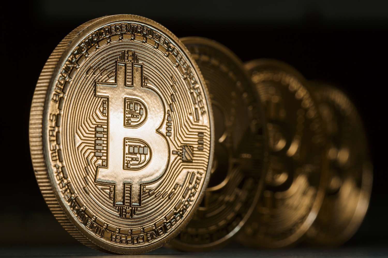 Bitcoin arrin nivelin më të ulët që nga prilli i këtij viti