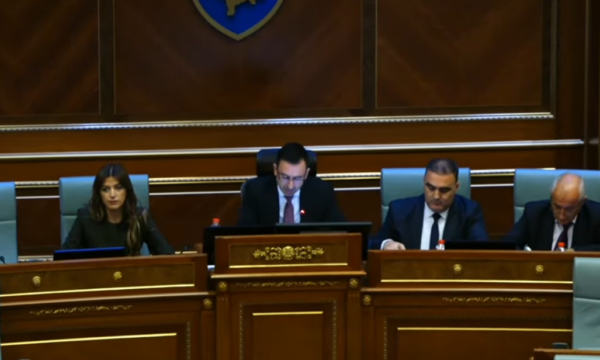 Diskutohet formimi i mundshëm i Qeverisë Konjufca 1