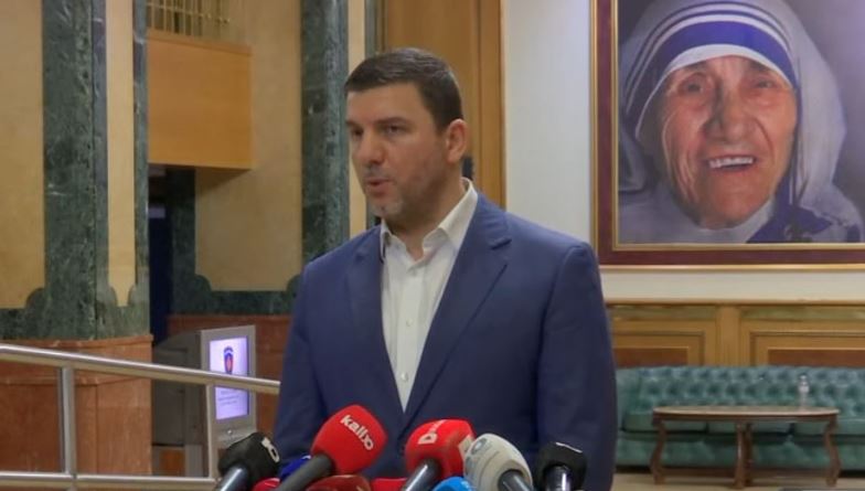 Krasniqi kërkon shpalljen e zgjedhjeve nga Osmani sa më parë