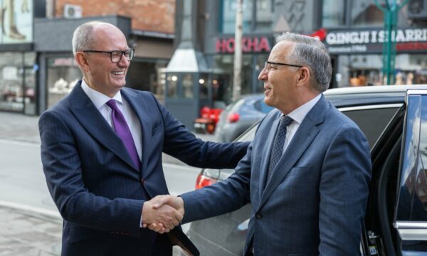 Bedri Hamza viziton Agim Aliun: Përmirësime të dukshme në Ferizaj