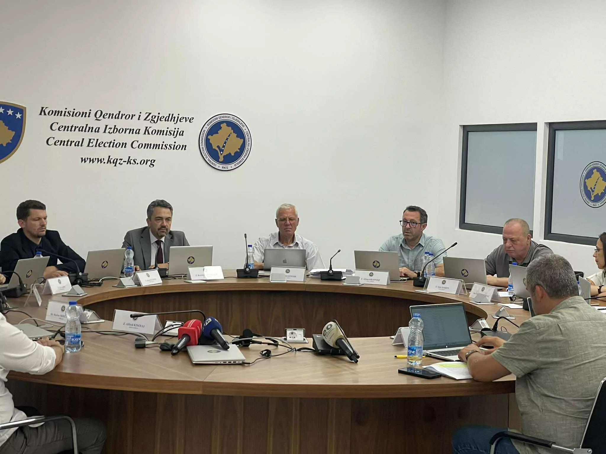 Fushata 12-ditore për zgjedhjet e jashtëzakonshme të dhjetorit