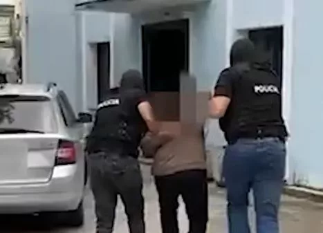 Kapet kosovari në Tiranë me automjet të mbushur me drogë