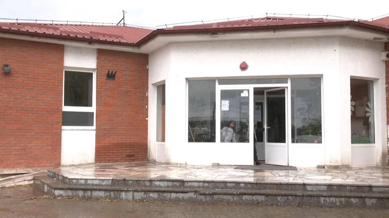 Nxënësit në Stapanicë, Malishevë, dy muaj pa mësues