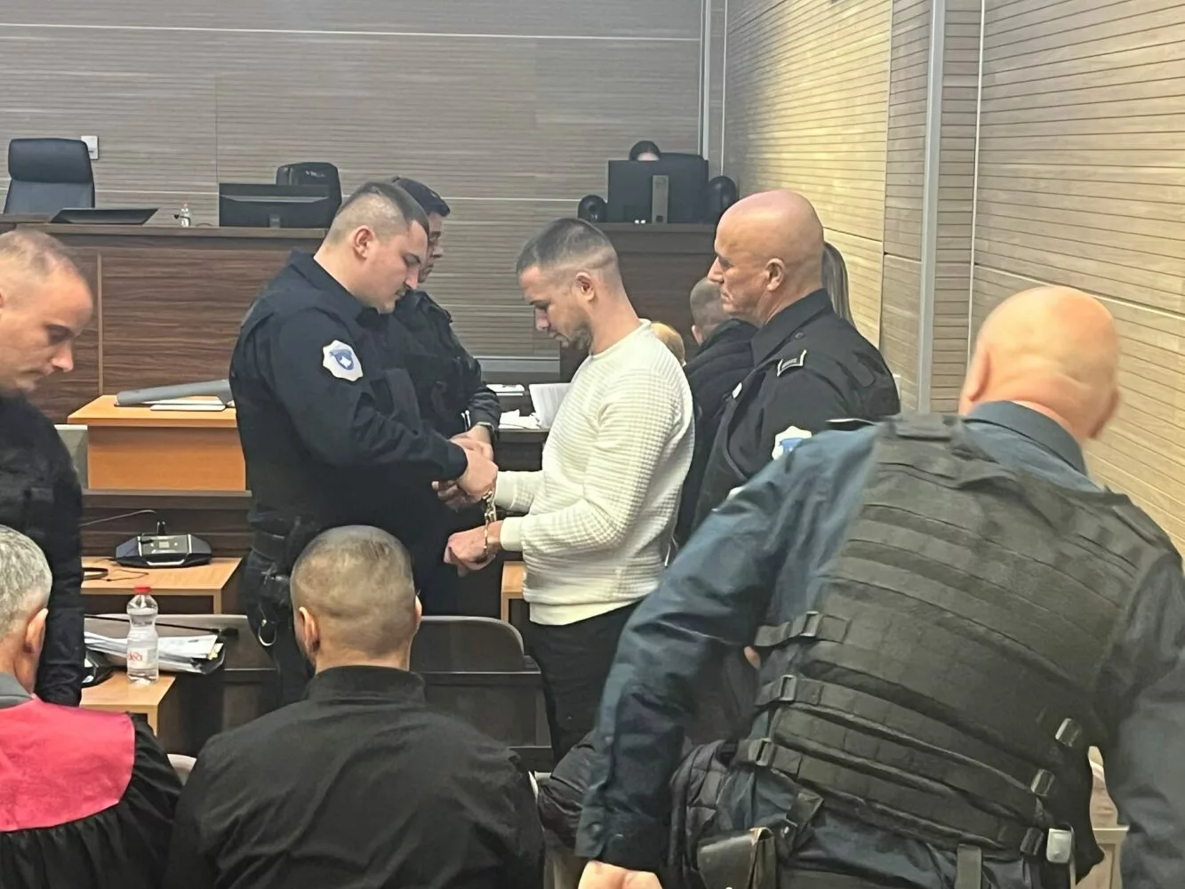 Seanca për vrasjen e Liridona Ademajt shtyhet për orën 13:10