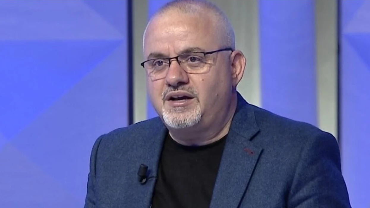 Greqia shpall “non-grata” gazetarin Artan Hoxha