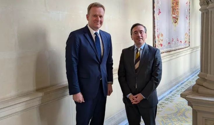 Sorensen dhe ministri spanjoll diskutojnë mbi dialogun Kosovë-Serbi