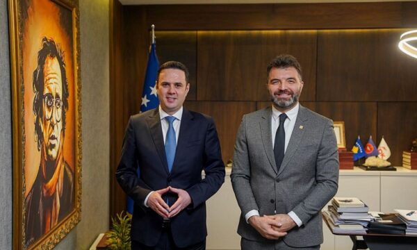 Ermal Sadiku bashkohet me LDK-në, Abdixhiku vlerëson vizionin e tij