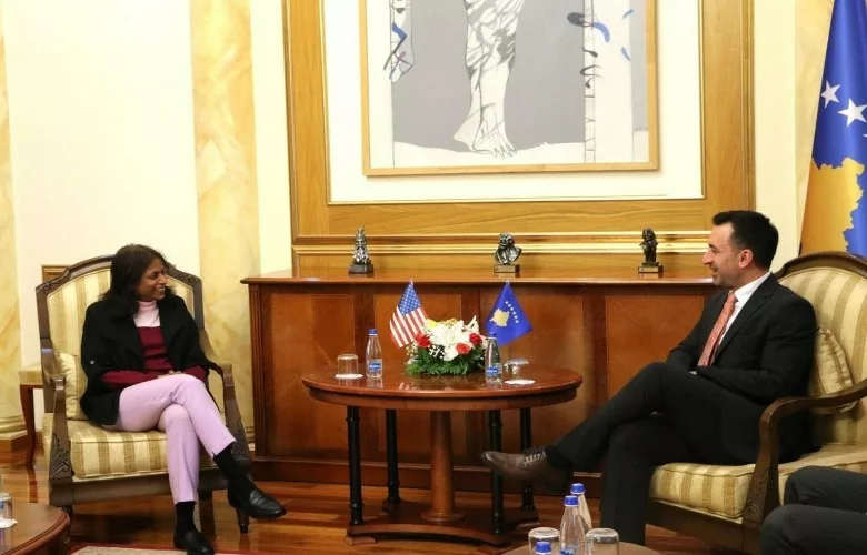 Basha dhe Prattipati bisedojnë për zhvillimet politike në RTK