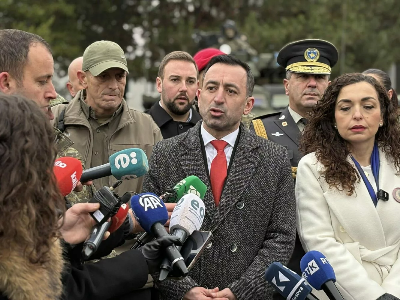 Basha thekson lidhjet historike mes ushtrisë dhe UÇK-së