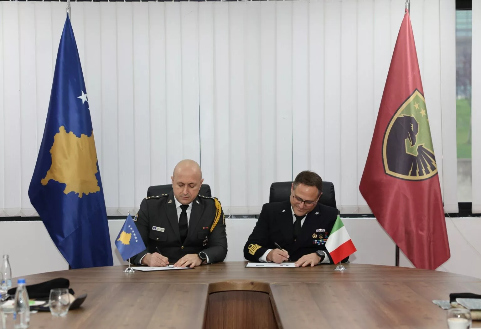 Kosova dhe Italia nënshkruajnë marrëveshje bashkëpunimi mbrojtës