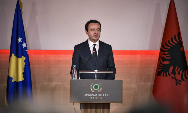 Kryeministri Kurti përgëzon shqiptarët për Ditën e Pavarësisë
