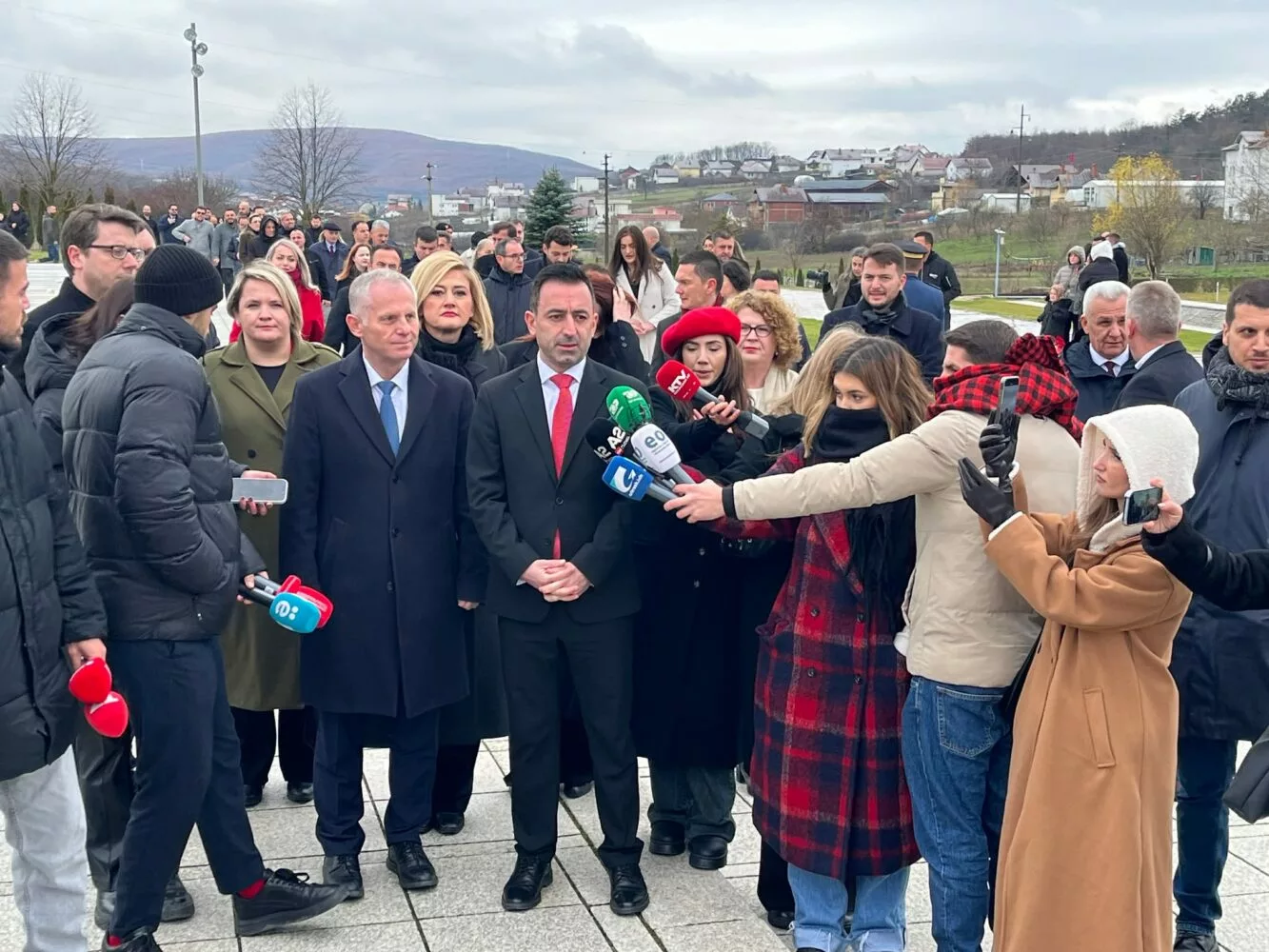 Basha nga Prekazi: Ftesë për unitet kombëtar si më 28 Nëntor