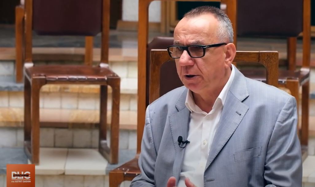 Enver Hasani kritikon Kurtin për “Nëntorin e Tretë”