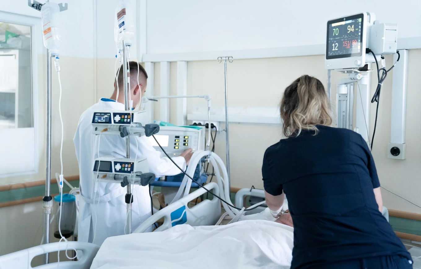 Spitali i Gjakovës: Pacientja e ndjerë ishte në koma prej 3 vitesh