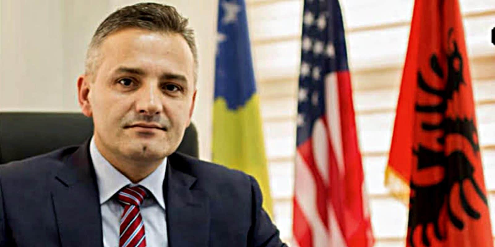 Bekim Jashari sqaron origjinën e fotove të Adem Jasharit