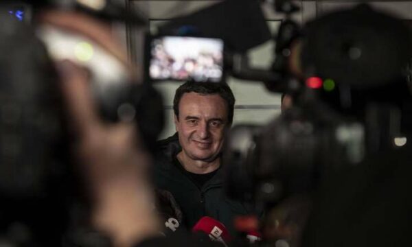 Sondazhet sugjerojnë rënie të mbështetjes për VV më 28 dhjetor