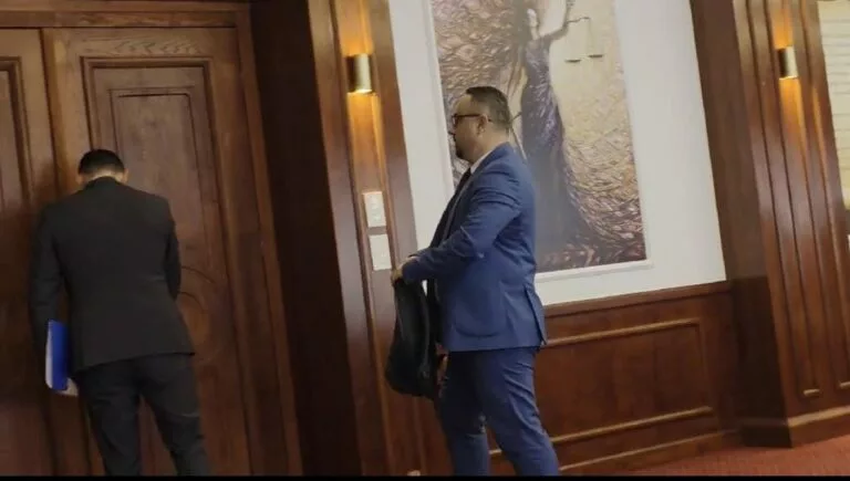 Katër anëtarë largohen nga mbledhja e KPK-së me Qalajn në krye