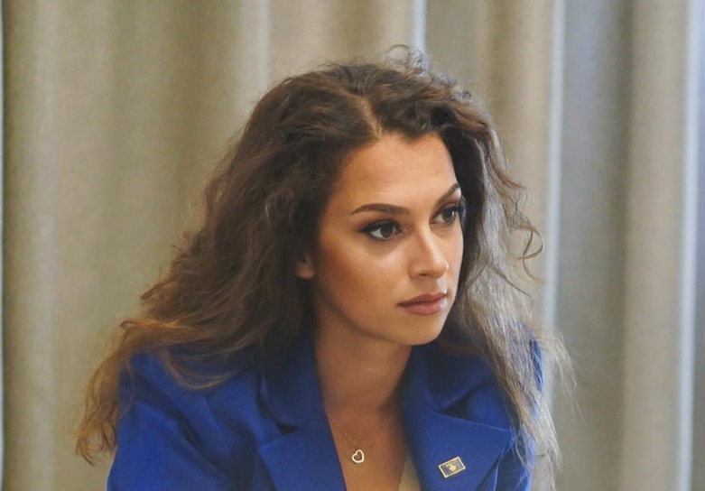 Kica-Xhelili: Diaspora do të votojë gjerësisht, jo në restorante