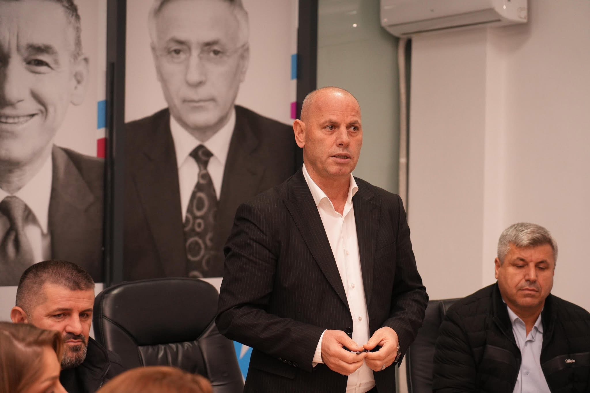 Ramiz Lladrovci kthehet në PDK, mbështet Hamzën për forcim