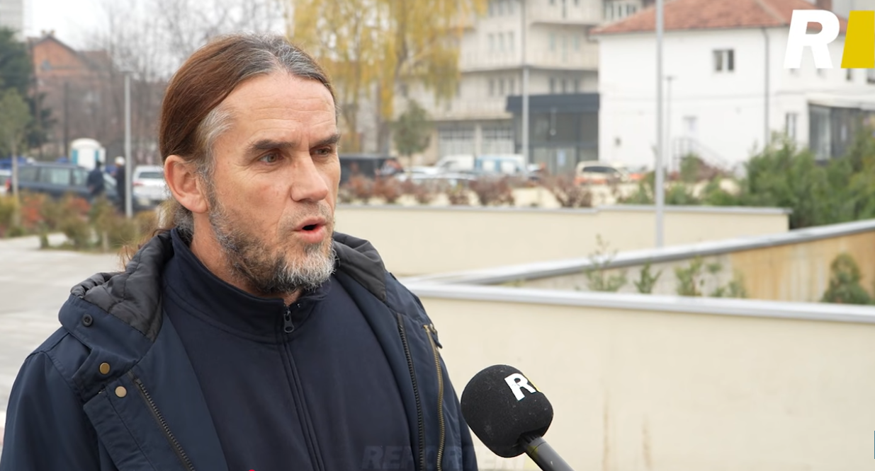 Djali kritikon vonesën në trajtim nga mjekët e Spitalit Vushtrri