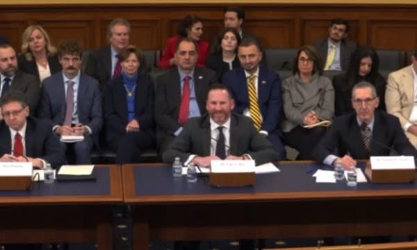 Senati Amerikan: Kurti pengon përparimin e dialogut