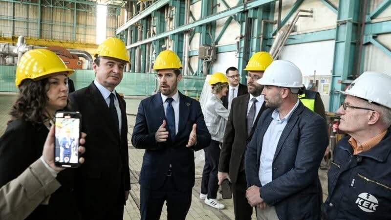 KEK nënshkruan kontratë 264 mijë euro për furnizim me mazut