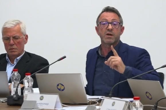 Përfaqësuesi i VV-së në KQZ diskuton shqetësimet me diplomatët