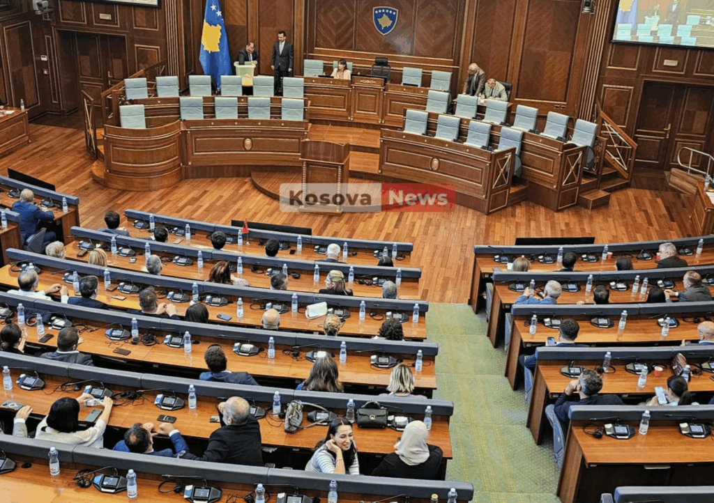 Mbi 1100 kandidatë garojnë për vende në Kuvendin e Shqipërisë