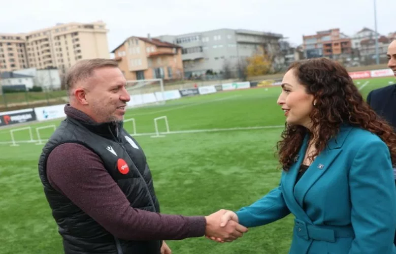 Presidentja Osmani viziton klubin Drita, vlerëson suksesin evropian